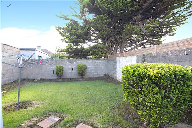 38 Shanowen Park, Santry,   Dublin 9
