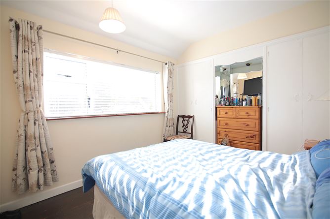 38 Shanowen Park, Santry,   Dublin 9