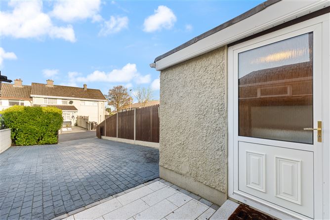 87 Rahylin Glebe, Ballybane, Galway City