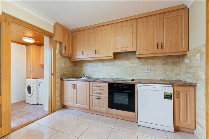 87 Rahylin Glebe, Ballybane, Galway City