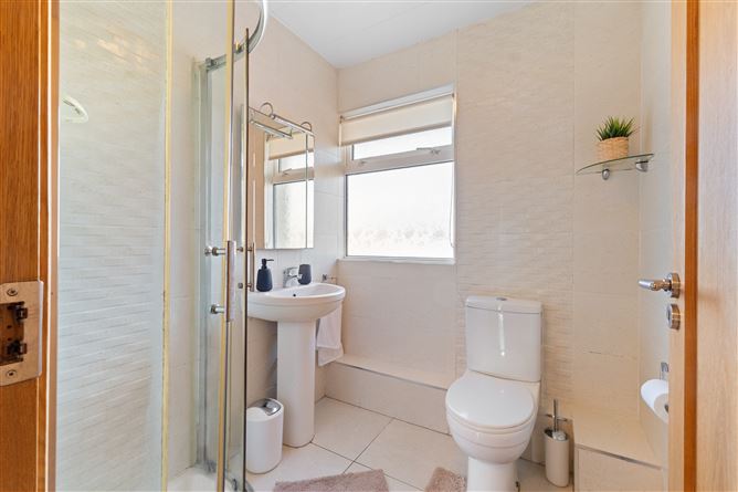 87 Rahylin Glebe, Ballybane, Galway City