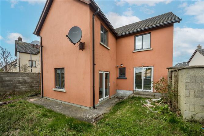 https://photos-a.propertyimages.ie/media/8/8/3/4914388/f3a3c97c-f29e-40d5-b872-75f1debb9009_l.jpg