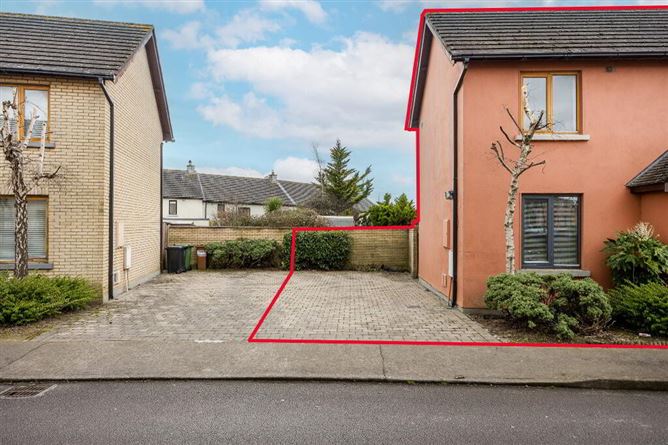 https://photos-a.propertyimages.ie/media/8/8/3/4914388/f3a3c97c-f29e-40d5-b872-75f1debb9009_l.jpg