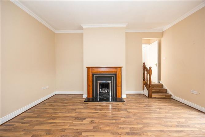 https://photos-a.propertyimages.ie/media/8/8/3/4914388/f3a3c97c-f29e-40d5-b872-75f1debb9009_l.jpg