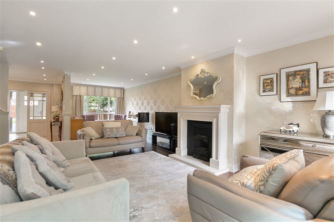 16 Brownsbarn Court, Kingswood Cross, Naas Road, Dublin 22