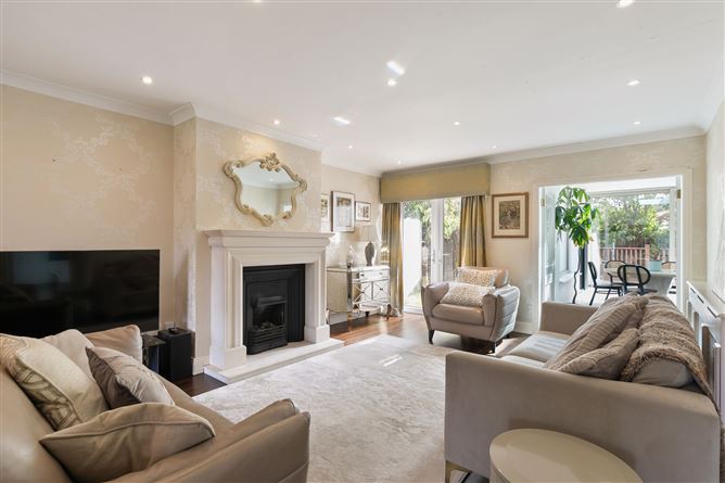 16 Brownsbarn Court, Kingswood Cross, Naas Road, Dublin 22