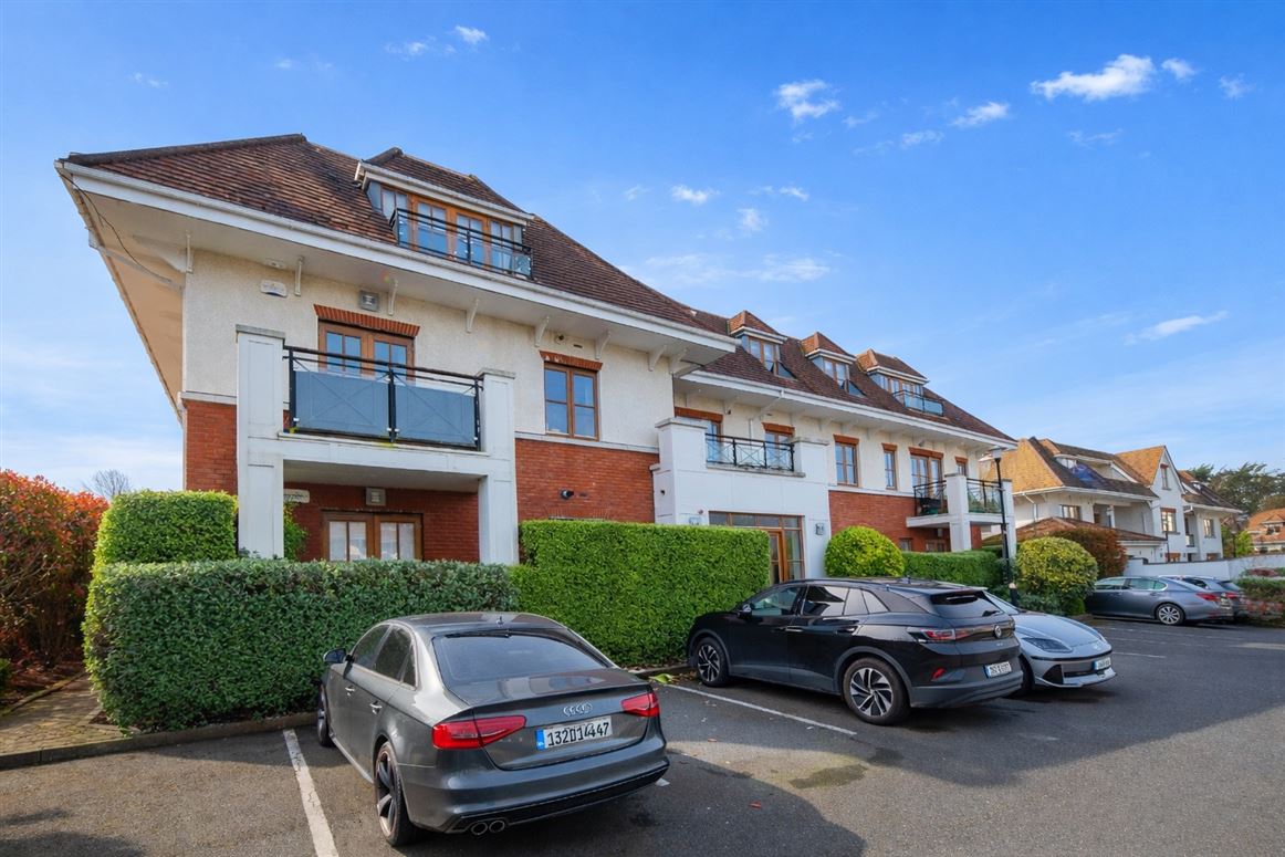 2 Cairnbrook View, Carrickmines, Dublin