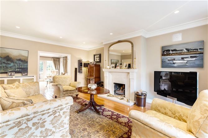 2 Kelston Park, Foxrock, Dublin 18