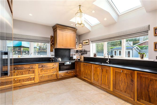 2 Kelston Park, Foxrock, Dublin 18