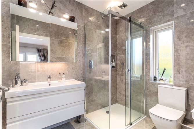 2 Kelston Park, Foxrock, Dublin 18