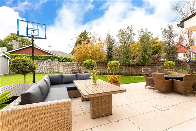 2 Kelston Park, Foxrock, Dublin 18