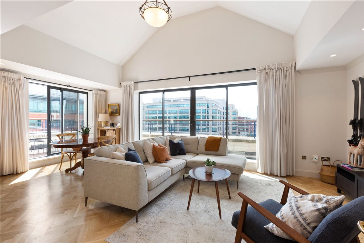 272 The Asgard, Custom House Harbour, IFSC, Dublin 1