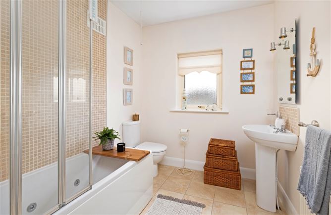 31 Cluain Dara, Derrinturn, Kildare