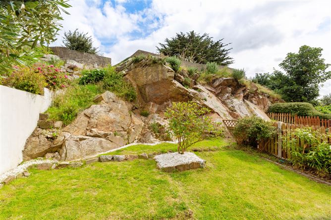 22 Glenalua Terrace, Killiney, Co. Dublin