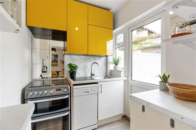 22 Glenalua Terrace, Killiney, Co. Dublin