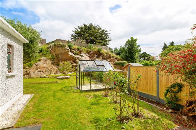 22 Glenalua Terrace, Killiney, Co. Dublin