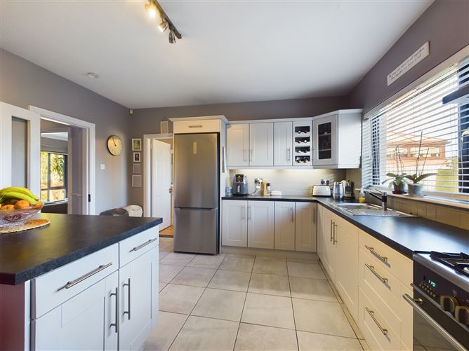 30 Brentwood Crescent, Earlscourt, Dunmore Road, Waterford