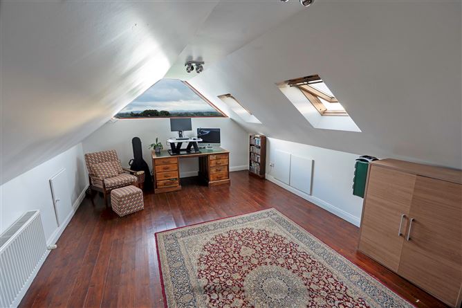 44 Oak Hall, The Hill, Malahide, County Dublin
