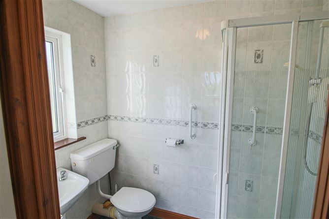 3 Summerhill Court, Carrick-On-Shannon, Co. Leitrim