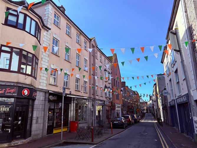 3 Middle Street Court, Middle Street, Galway City