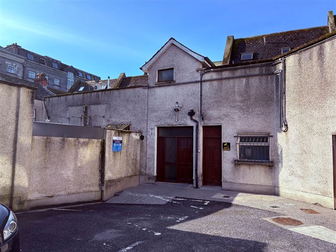 3 Middle Street Court, Middle Street, Galway City