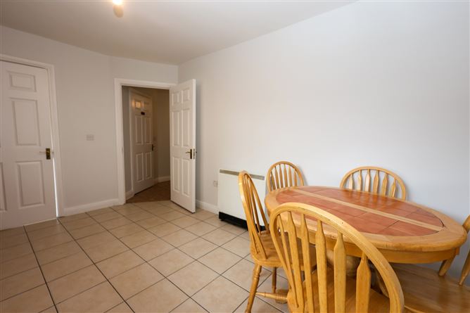 Photo 6 of 12 — 7 Water Street, Castlepollard, Co. Westmeath, Mullingar