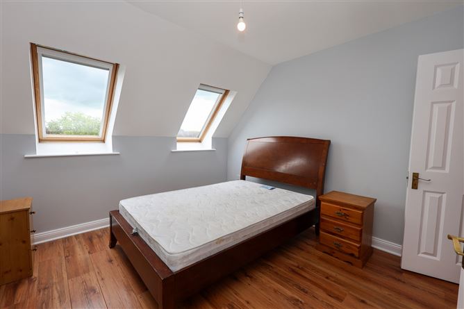 Photo 11 of 12 — 7 Water Street, Castlepollard, Co. Westmeath, Mullingar