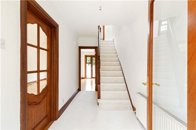 8 Bayview Glen, Killiney, Co. Dublin
