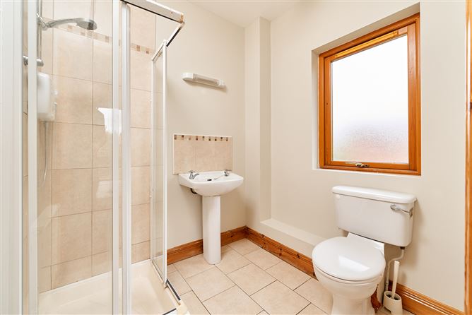 10 Oak Grove,  Clonbalt Wood, Longford, Longford