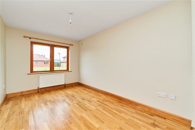 10 Oak Grove,  Clonbalt Wood, Longford, Longford