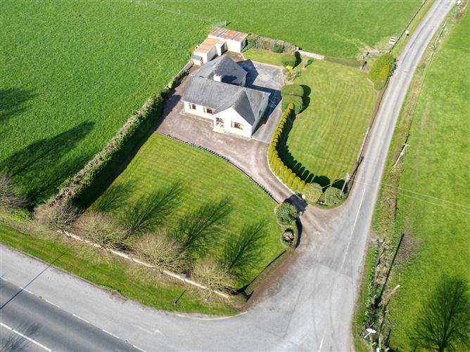 https://photos-a.propertyimages.ie/media/8/8/6/4919688/e81fa4c8-58d8-4028-8c07-b9eba944206e_l.jpg