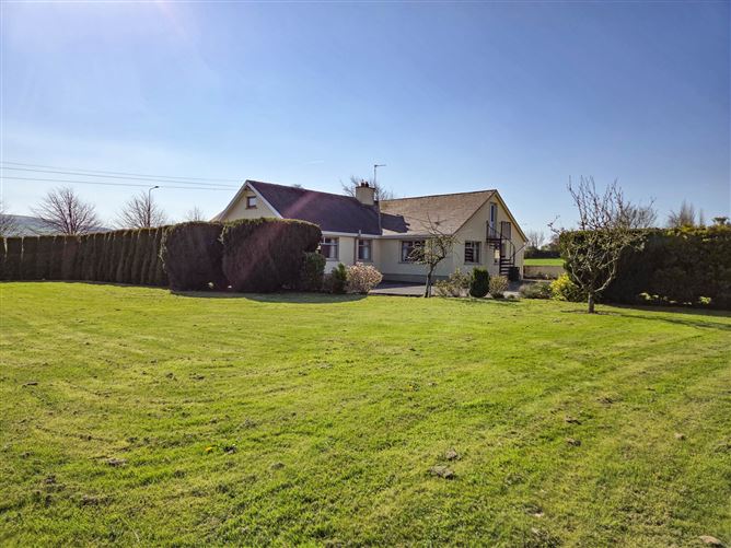 https://photos-a.propertyimages.ie/media/8/8/6/4919688/e81fa4c8-58d8-4028-8c07-b9eba944206e_l.jpg