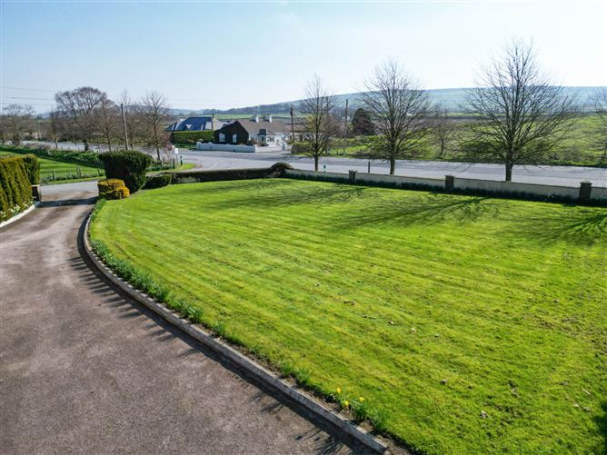 https://photos-a.propertyimages.ie/media/8/8/6/4919688/e81fa4c8-58d8-4028-8c07-b9eba944206e_l.jpg