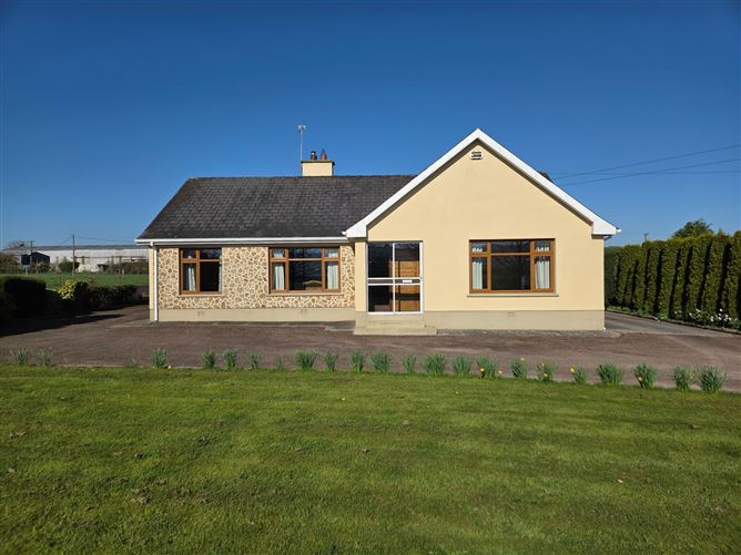 https://photos-a.propertyimages.ie/media/8/8/6/4919688/e81fa4c8-58d8-4028-8c07-b9eba944206e_l.jpg