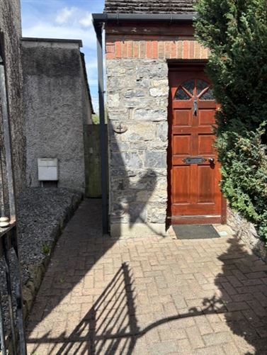 Photo 11 of 15 — 4 The Square, Lucan, Dublin