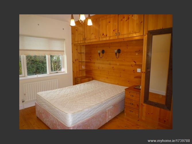 Warren Avenue, Castleknock,  Dublin 15