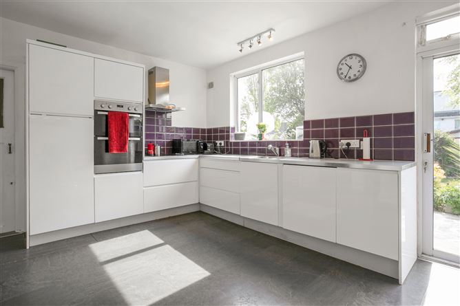 50 Wyattville Park, Loughlinstown, Dublin 18
