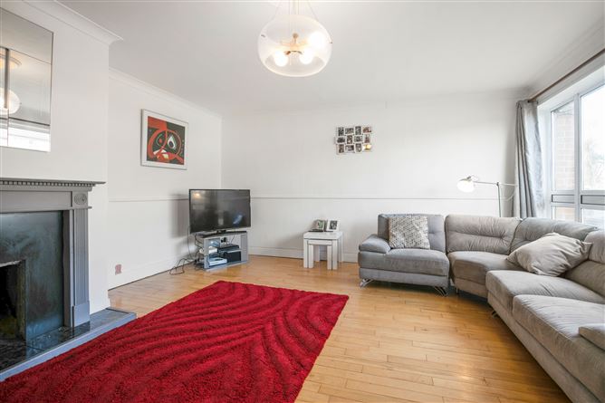 50 Wyattville Park, Loughlinstown, Dublin 18