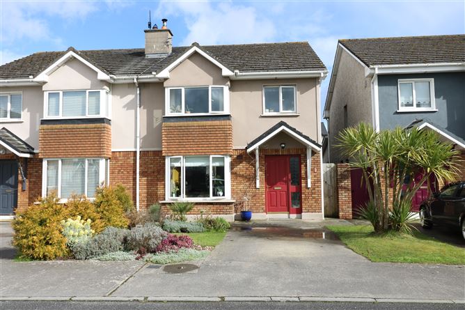 Main image for 3 Orchard Crescent, Carrick-on-Suir, Tipperary
