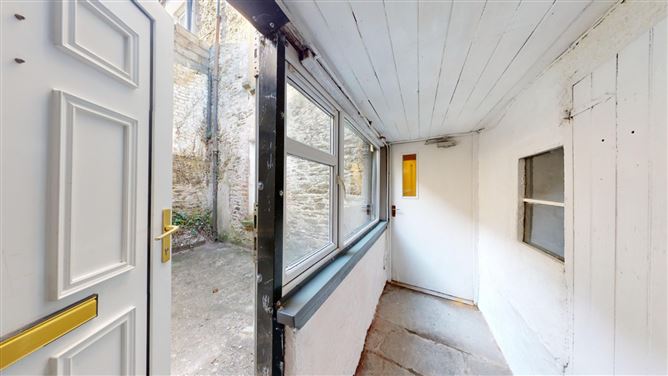 8 Priory Street, New Ross, Co. Wexford