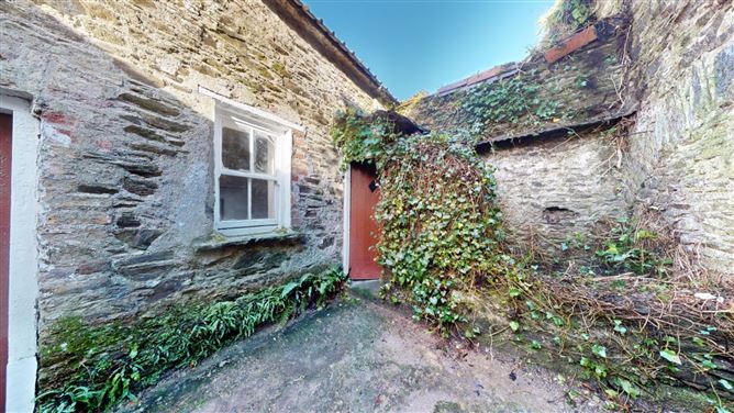8 Priory Street, New Ross, Co. Wexford