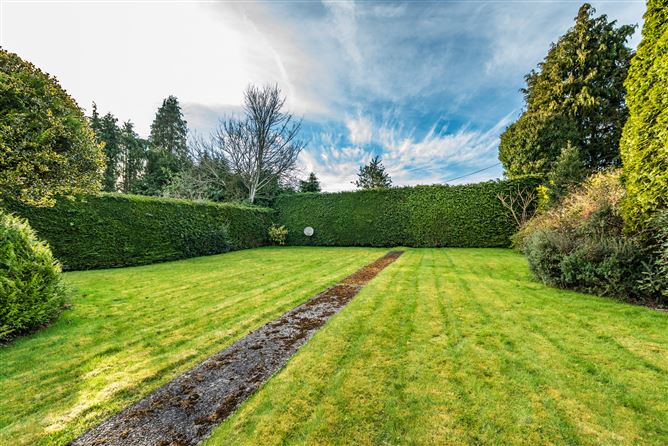 18 Moore Park, Newbridge, Co. Kildare