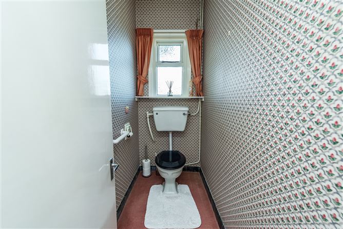 18 Moore Park, Newbridge, Co. Kildare