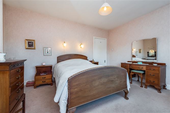 18 Moore Park, Newbridge, Co. Kildare