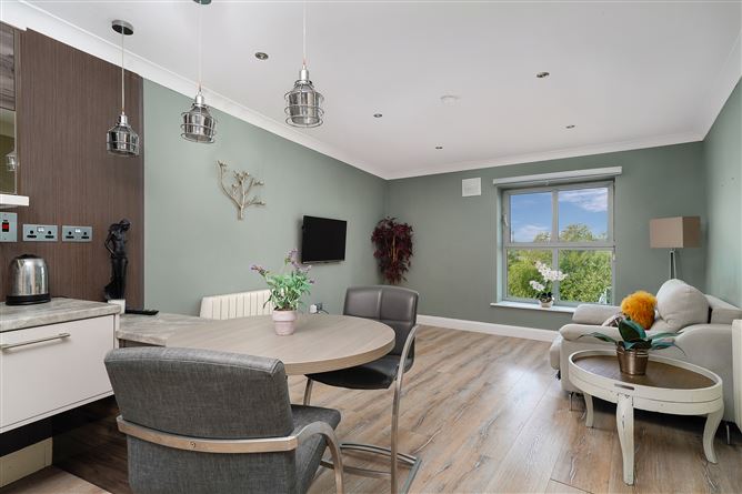 La Rochelle, Christchurch, Dublin 8