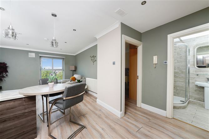 La Rochelle, Christchurch, Dublin 8