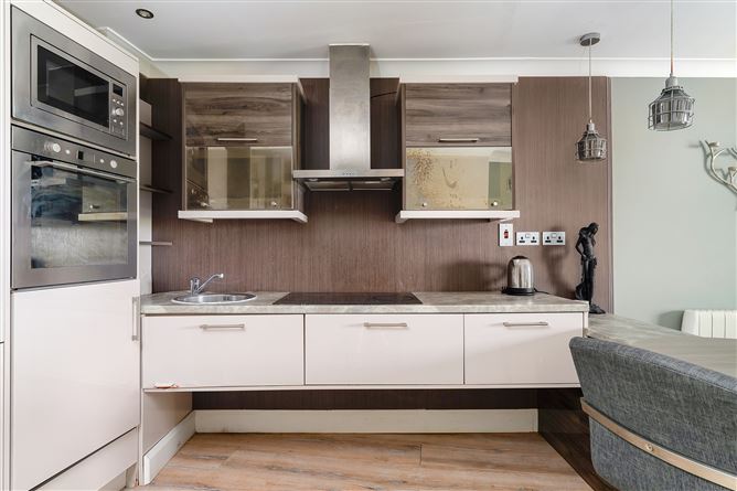 La Rochelle, Christchurch, Dublin 8