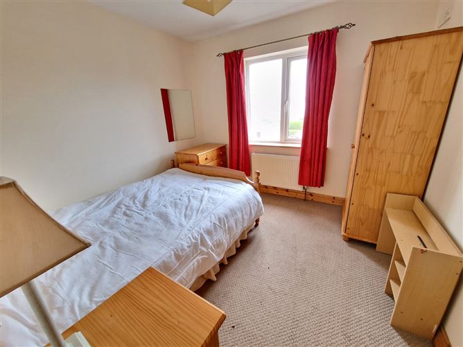 5 The Crescent, Ennis, Co. Clare