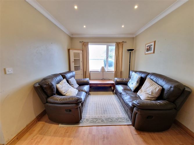 5 The Crescent, Ennis, Co. Clare