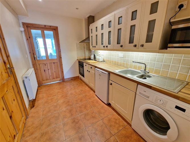 5 The Crescent, Ennis, Co. Clare